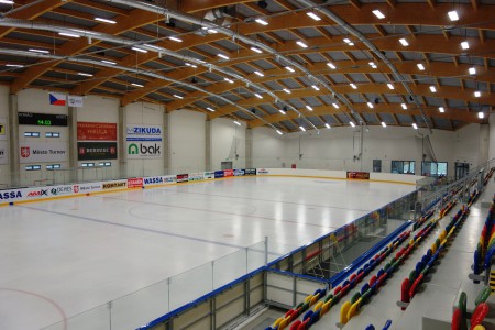 aquapark-maskova-zahrada-sportovne-rekreacni-areal-turnov - zimni stadion